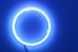 穂軸の天使はLED車包囲されたライト100MM赤く青い霧ランプ12-18Vを注目する